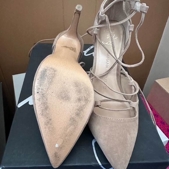 Banana Republic Dakota Lace Up Pump - Picture 4 of 4